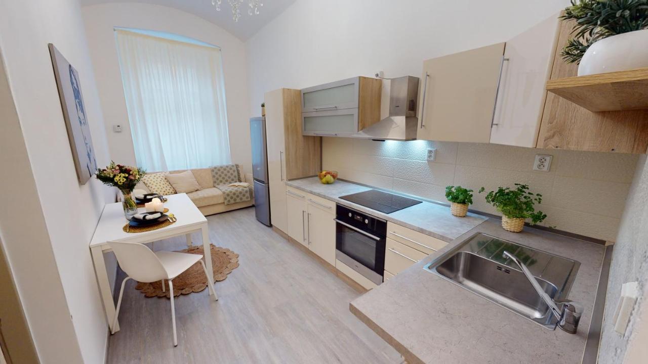 Viaducto De Karlin - Aparment Lejlighed Prag Eksteriør billede